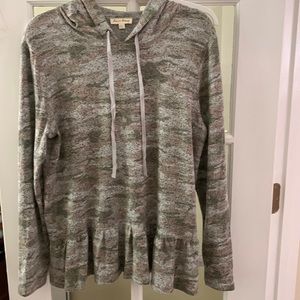 Jane and Delancey grey camo hoodie with ruffle Sz L New w/o tags